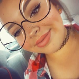 Meet your Posher, Alecia